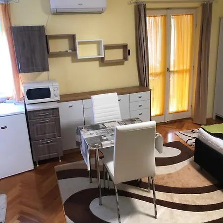 Bb Apartman Apartment *